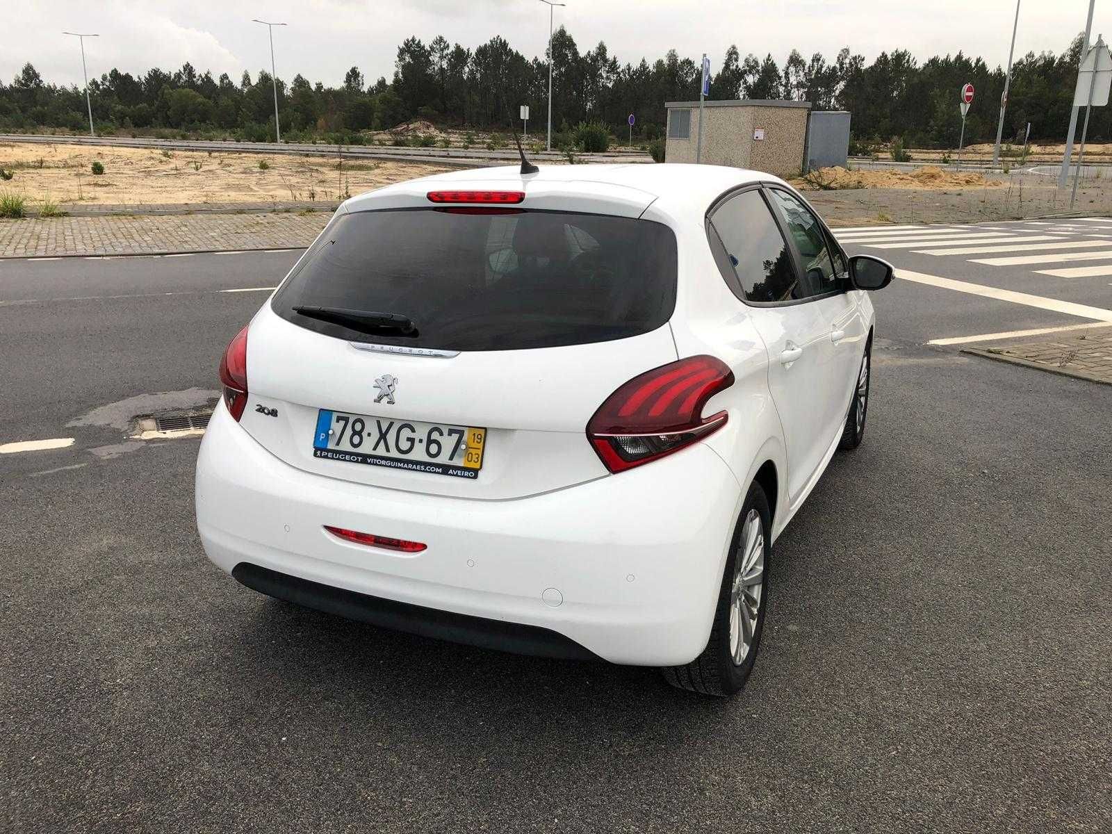 Peugeot 208 1.2 Signature, 1 Dono, Distrib mudada! Muito Boa Condição!