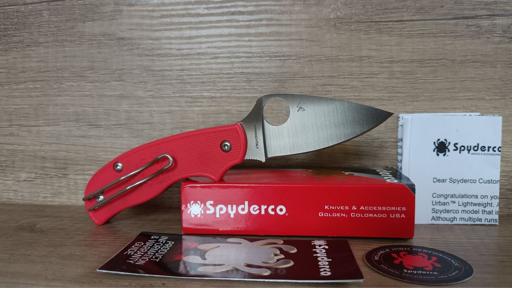 Spyderco  Urban Slipit – Red FRN / S30V Exclusive 082V. Складний ніж