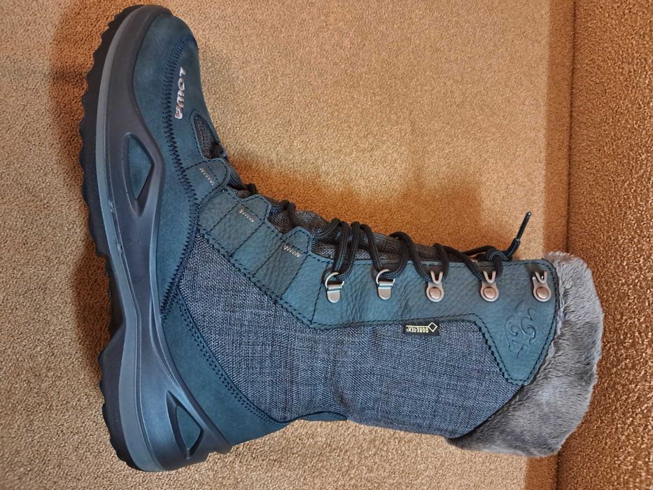 Женские ботинки   Lowa GORE-TEX 40 размер