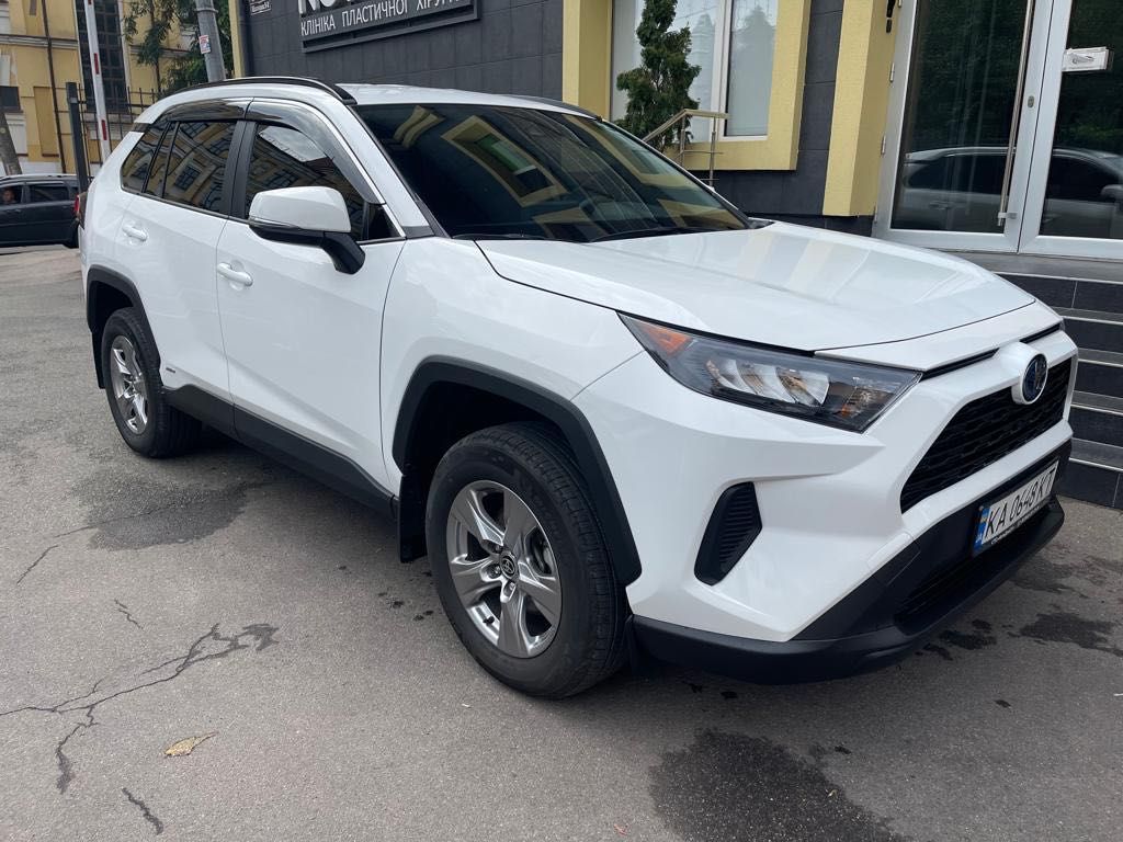 НЕ ДОРОГА ОРЕНДА АВТО! Прокат позашляховиків Toyota Rav4 / Hybrid