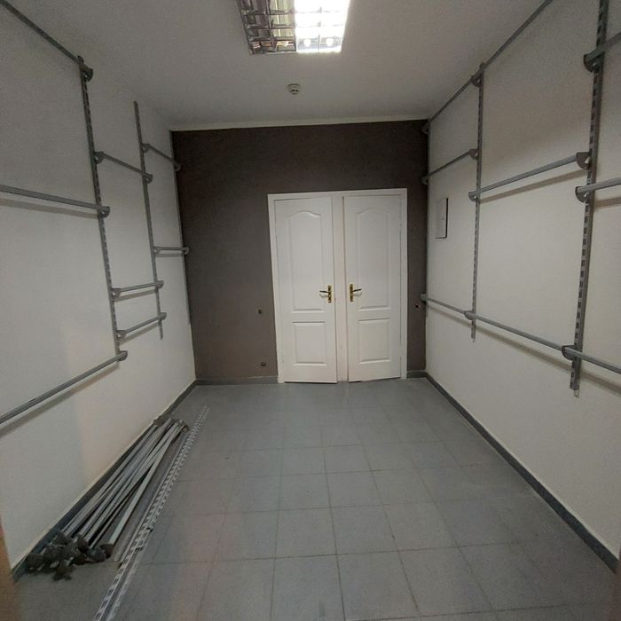 Продаж магазину вул. Шептицьких