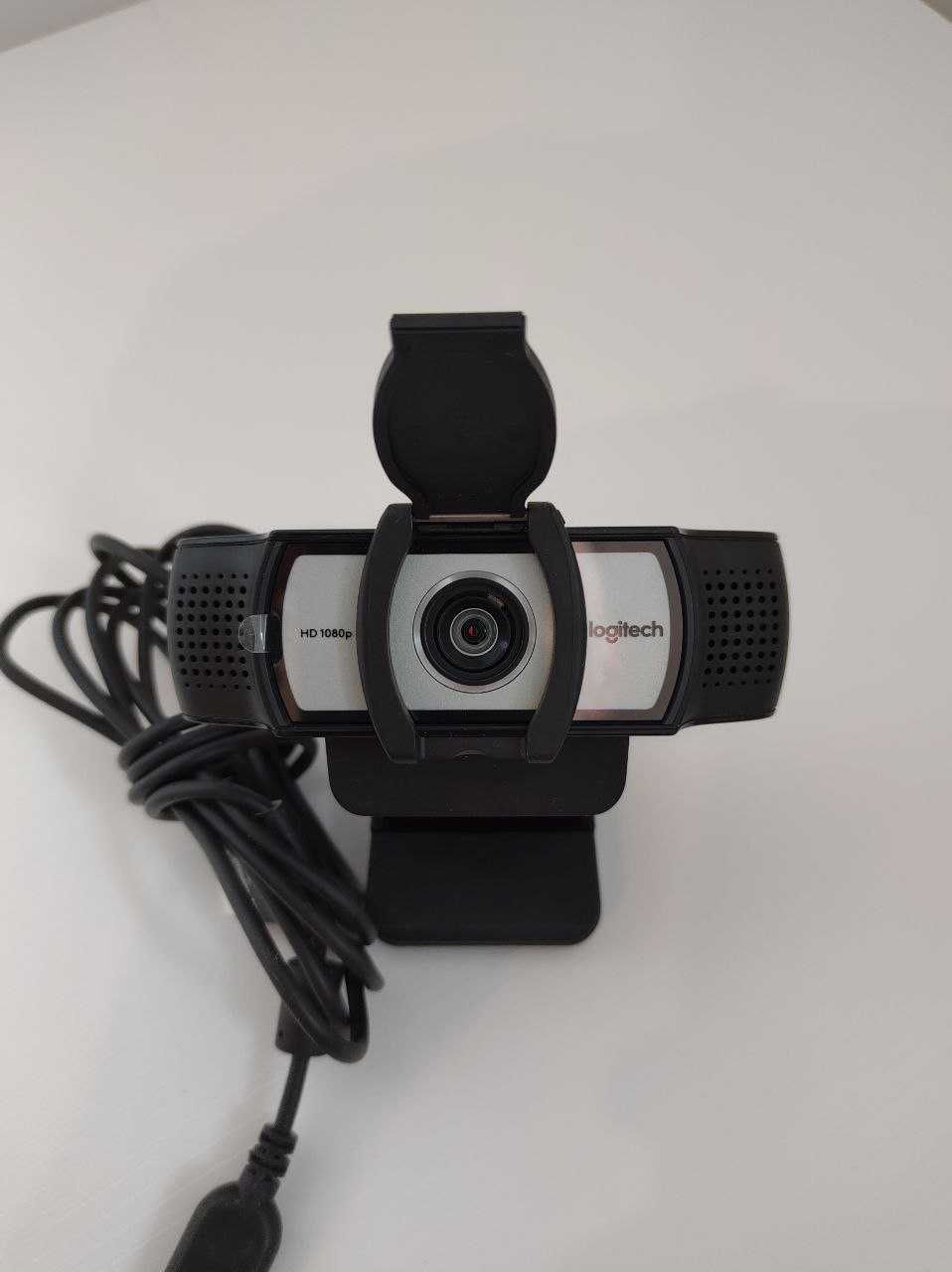 Веб-камера Logitech C930e Full HD Webcam  широкоугольна (90°)