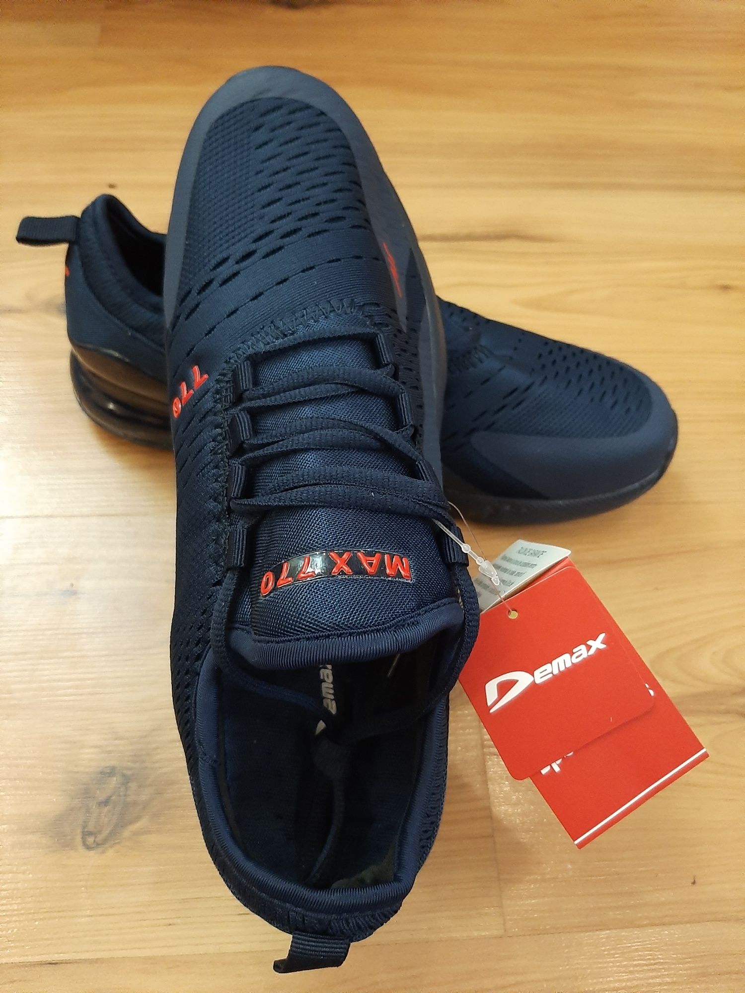 Продам летние кроссовки Demax 25,5 см