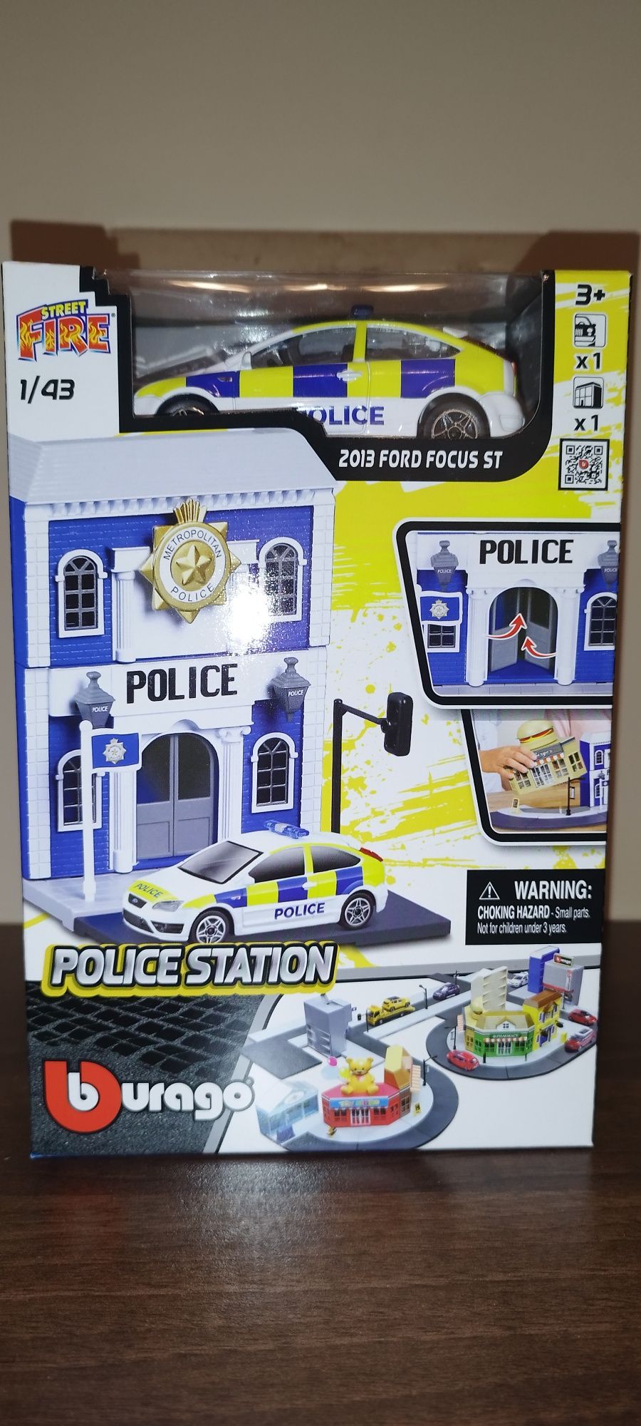 Zestaw Bburago Street Fire City Police Station z Ford Focus 1:43.