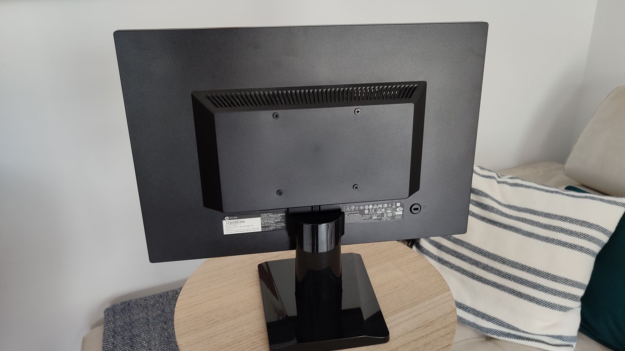 Monitor HP 20kd usado