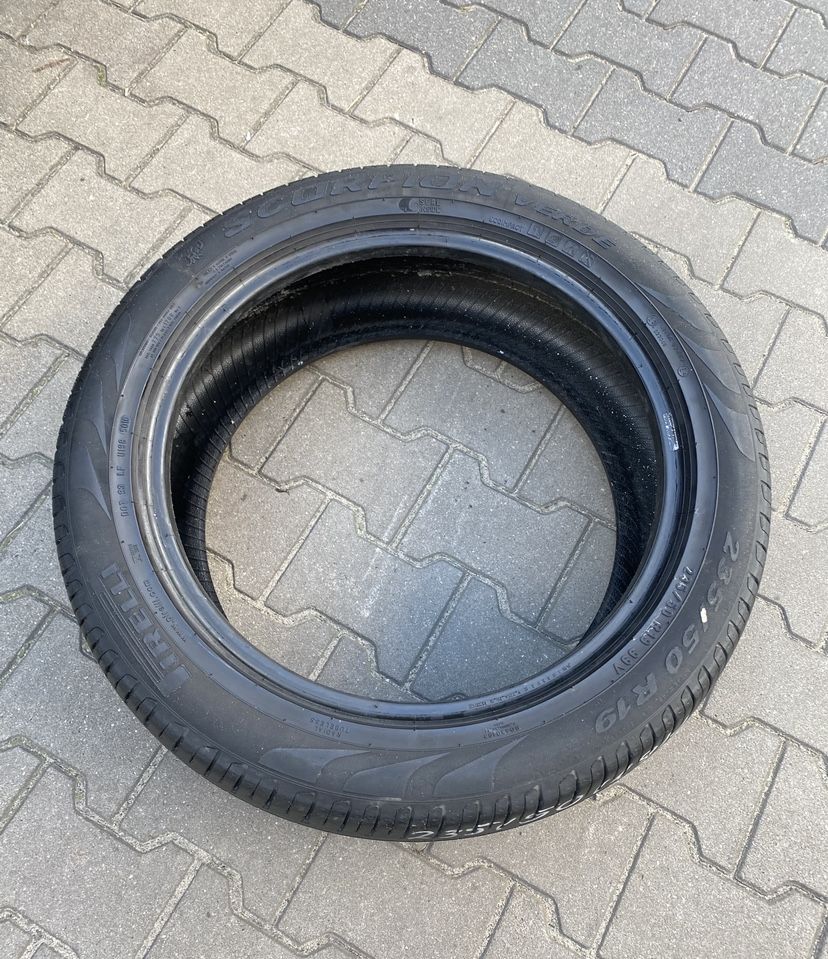 235/50/19 Pirelli Scorpion Verde