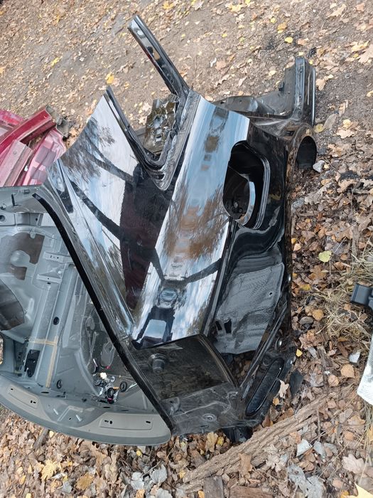 четверть чверть чвертка задня планка кузов криша стійка Ауді Q5 80A кю