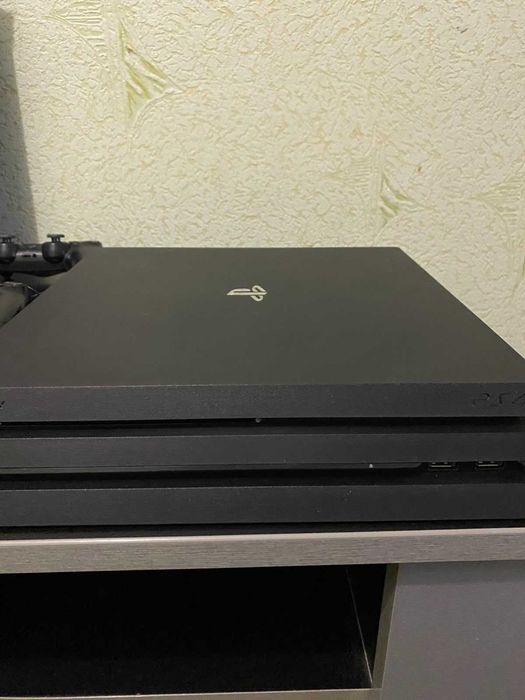 Playstation 4 pro 1 tb