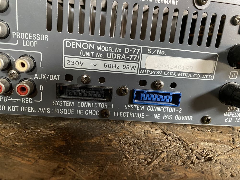 Amplituner Denon D-77