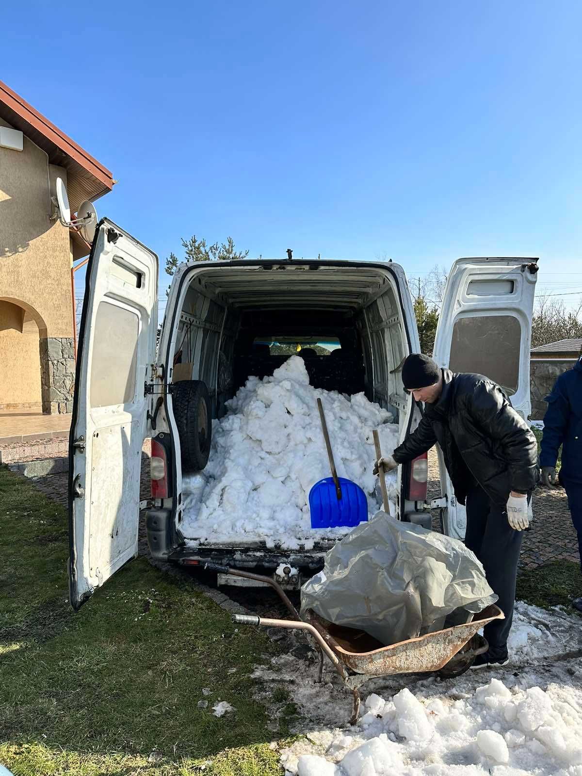 >Вивіз сміття,хламу,мотлоху,старих меблів,речей,утилізація,вантажники.