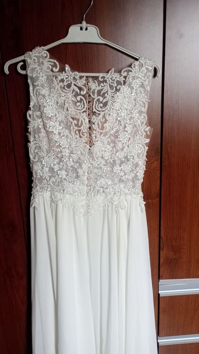 Suknia ślubna Carla 38