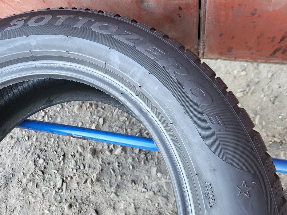 225/60/18 R18 Pirelli Sottozero 3 4шт ціна за 1шт зима шини
