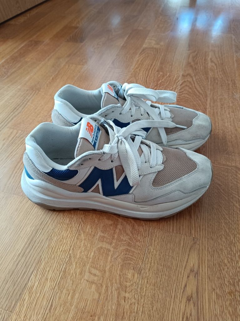 Продам кросівки New Balance 57/40 V1 розмір 27.5см
РОЗМІР
9,5US  42U