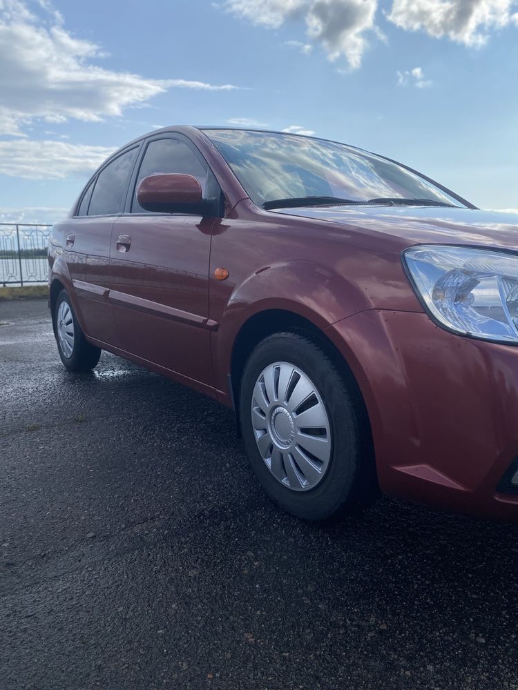Kia rio 2 2011 року