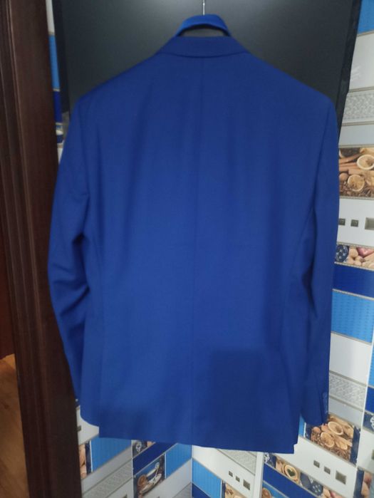 Мужской фирменный костюм на выпускной или свадьбу