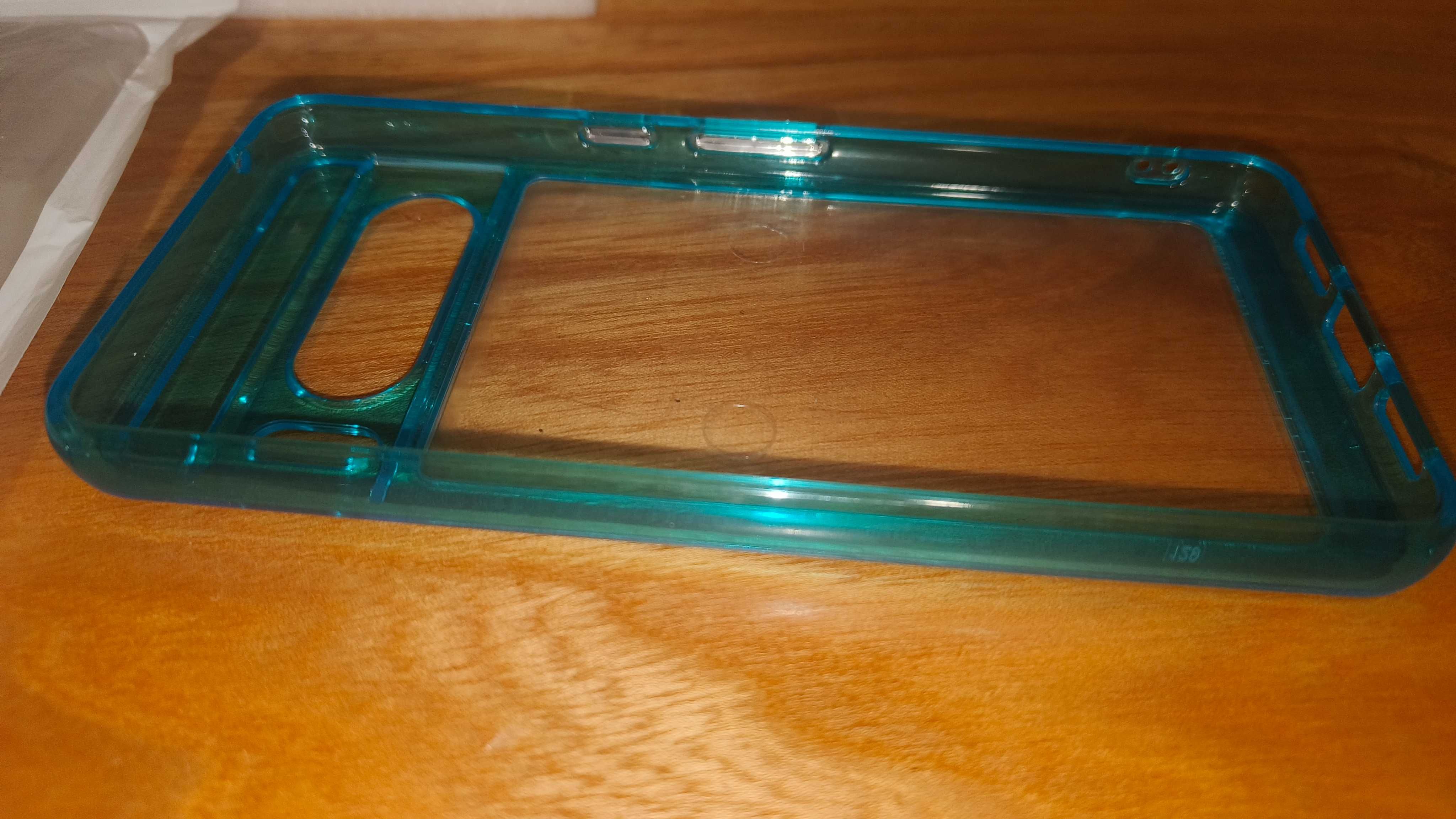 Etui do Google Pixel 8 Pro jak nowe