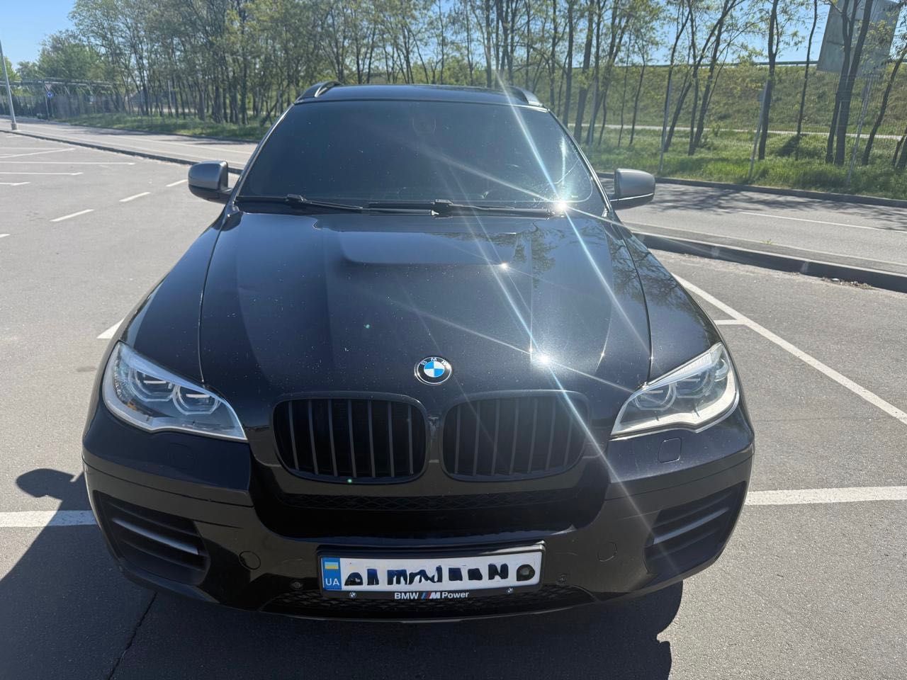 Автомобіль BMW X6M 50d