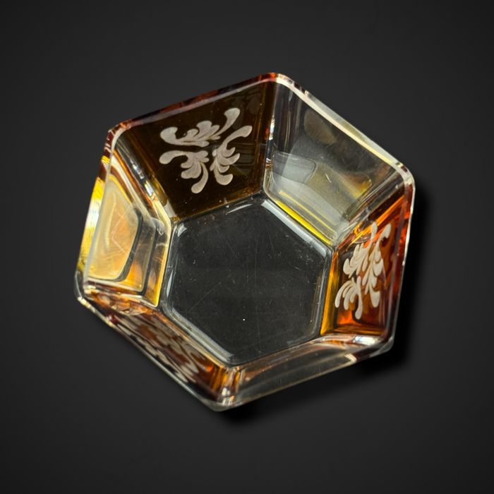 Kryształowa bomboniera puzderko bursztynowa b5/10283