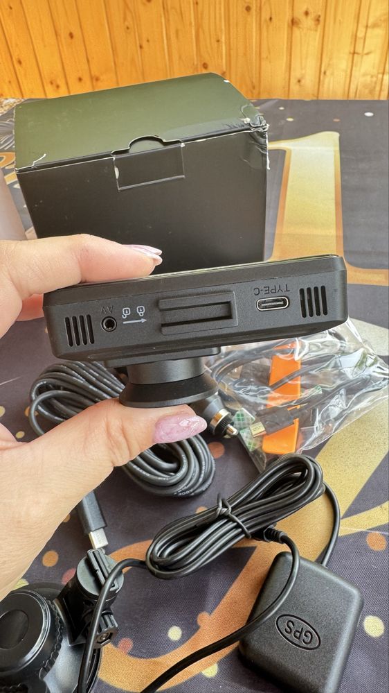 Відеореєстратор DYNACAM 4K B-T48 з GPS, Wi-Fi та нічним баченням