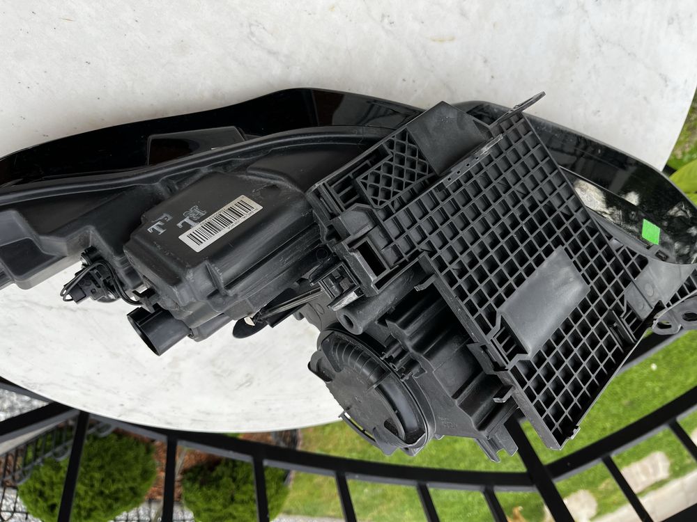 Lampa przód range rover evoque1