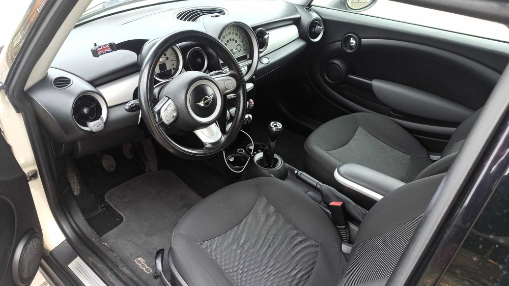 Mini Cooper R56 One 1.6 122KM Manual Benzyna Zadbany S Bez rdzy