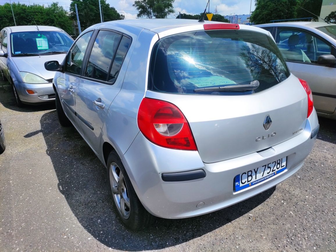 Renault Clio 1.2 benzyna 2006 r