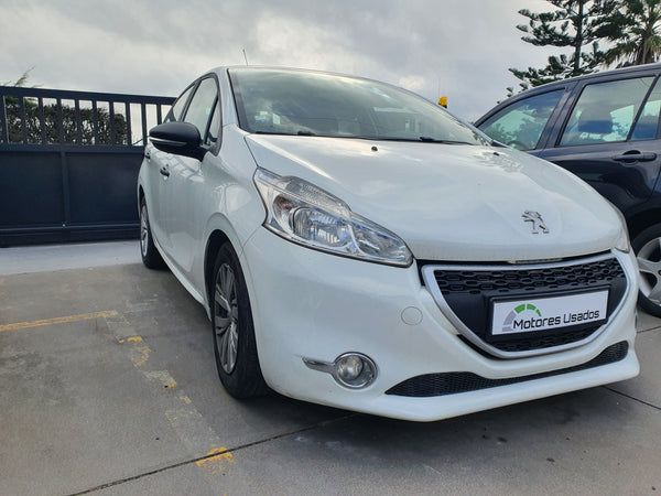 Peugeot 208 1.4 HDi Access Salvado