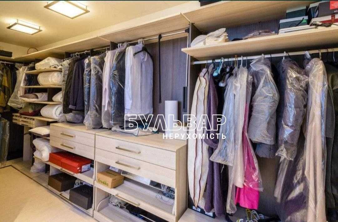 VIP!! Продам 3 к.кв Новостой ЖК Мир пер. Отакара Яроша, Бот Сад