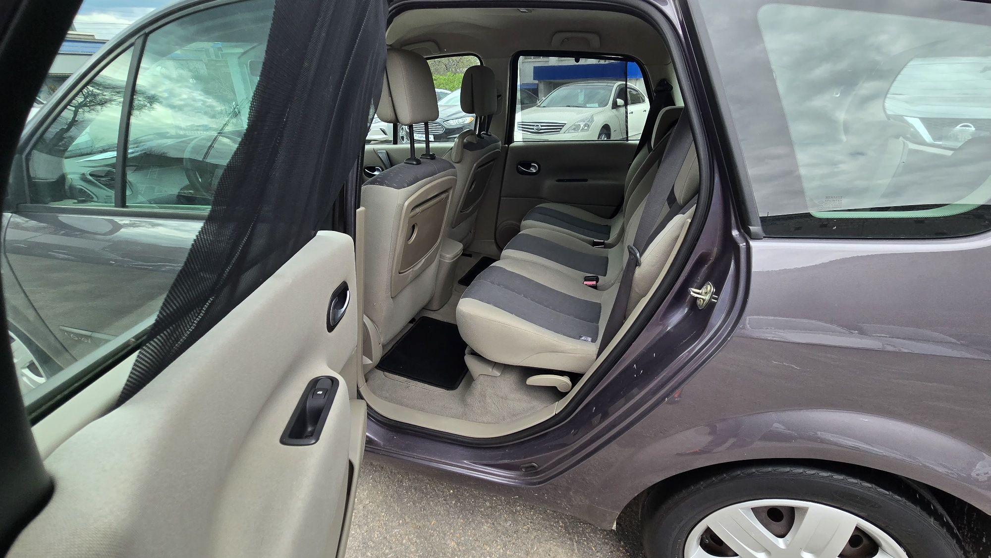 Renault Grand Scenic 7 місць 1.6 мрі 2005