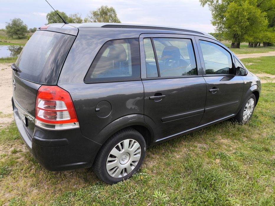 Зафіра Б 1.6(2009) 7 місць