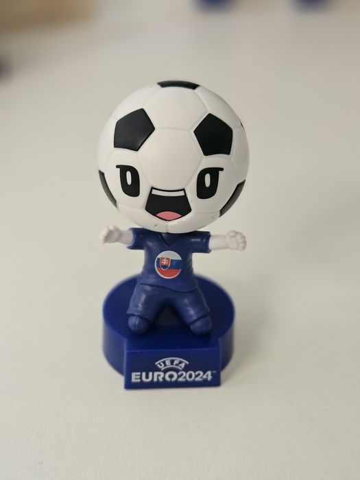 Jogadores com cabeça de bola europeu