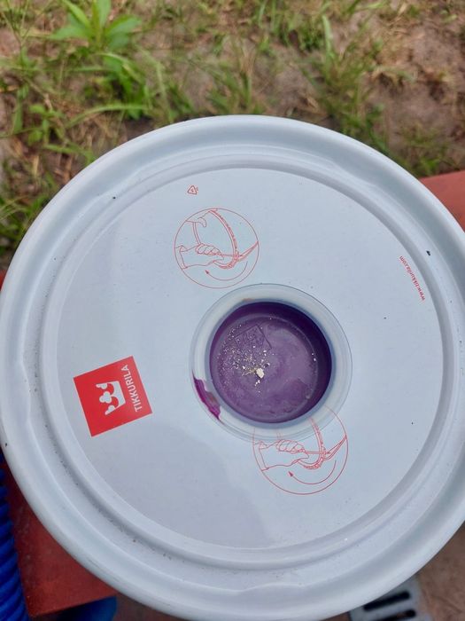 Tikkurila Luja Matt 7 - farba do łazienek, kolor ciemny fiolet