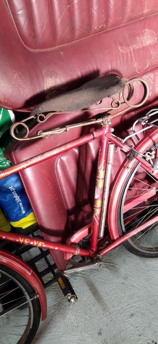 Bicicleta antiga, pasteleira