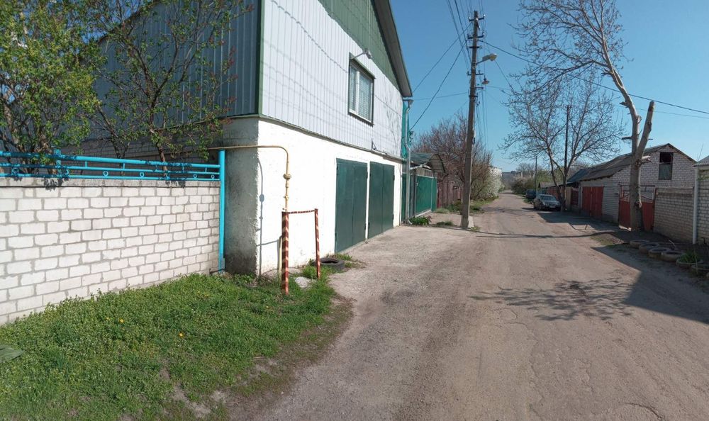 Приміщення для бізнесу з бізнесом і будинком.