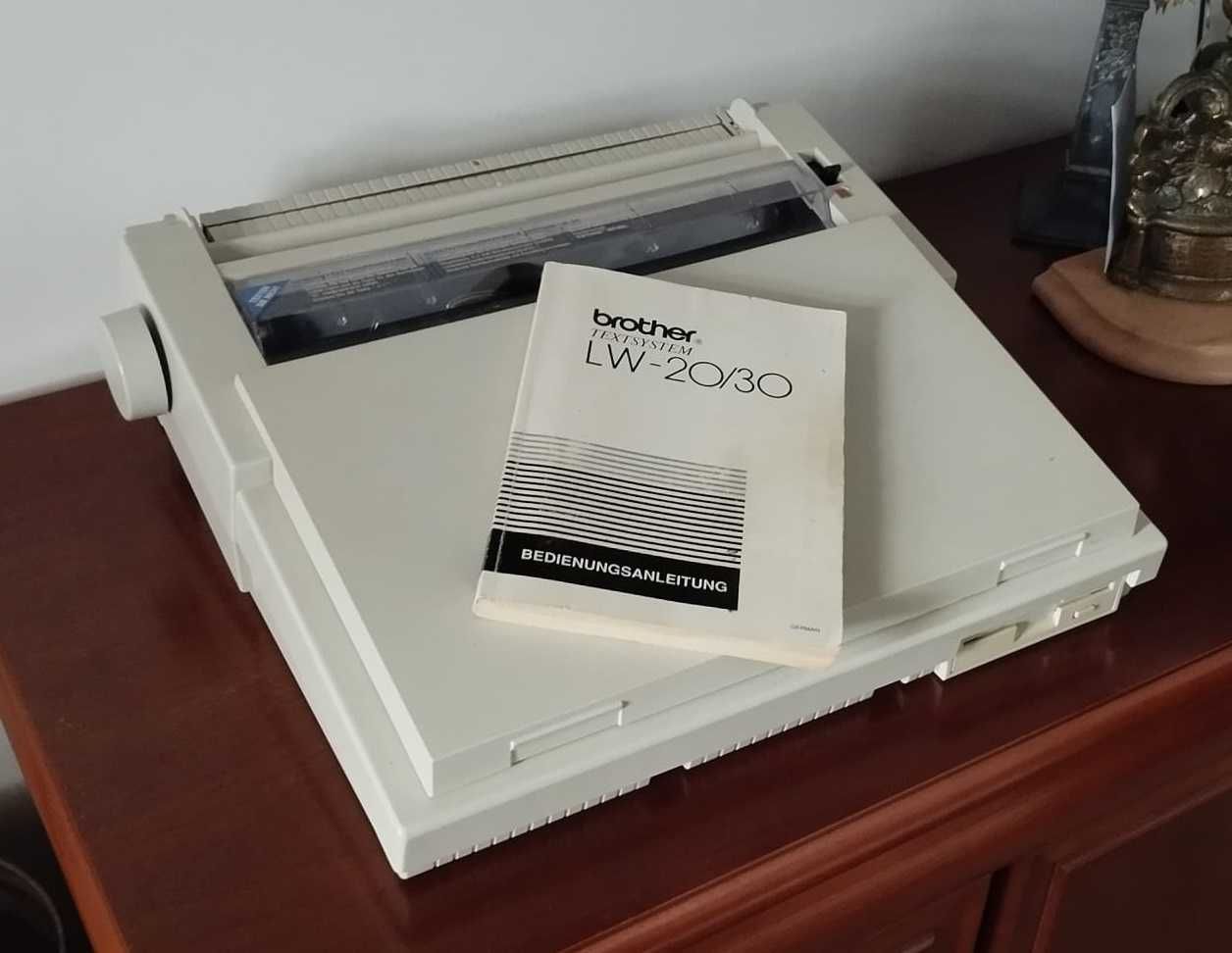 Máquina Escrever Brother LW30 Text System