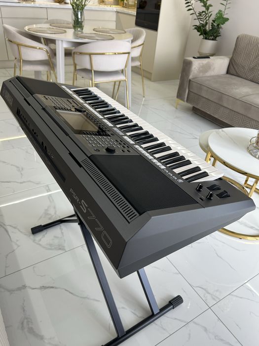 Keyboard Yamaha PSR-S770
