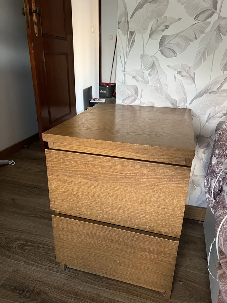 Mesa de cabeceira IKEA