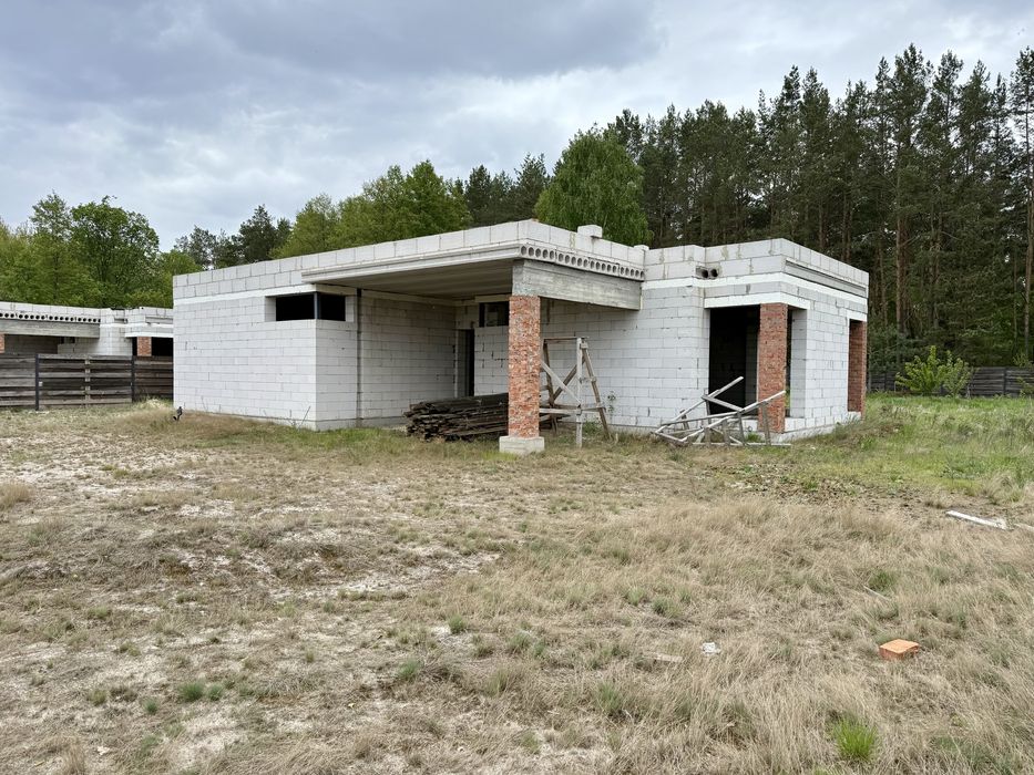 Будинок не добудований ділянка 12 соток