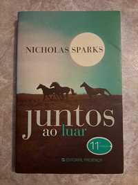 Livro Juntos ao Luar