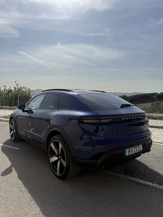 Porsche macan electric 4