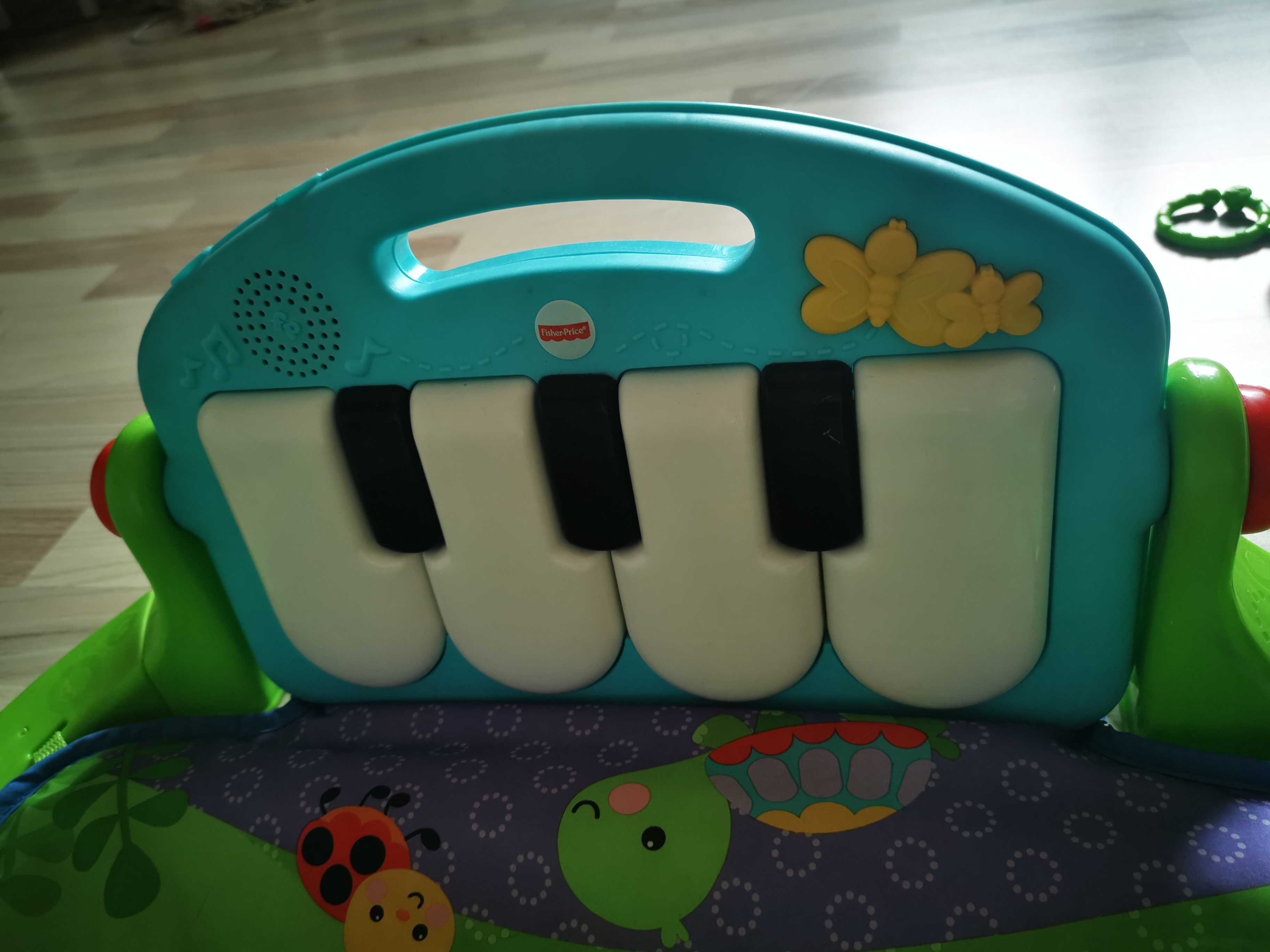 Mata edukacyjna interaktywna gimnastyczna fisher price z pianinem