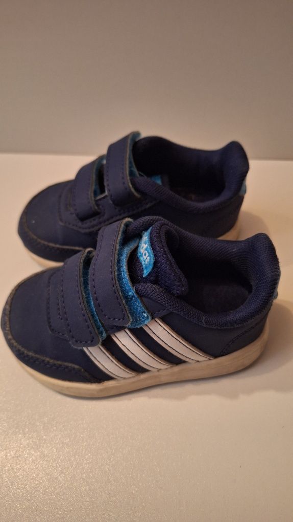 Buty dziecięce firmy adidas roz.,20