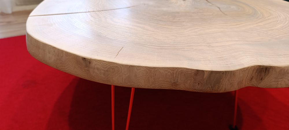 Unikatowy stolik kawowy plaster drewna bielony