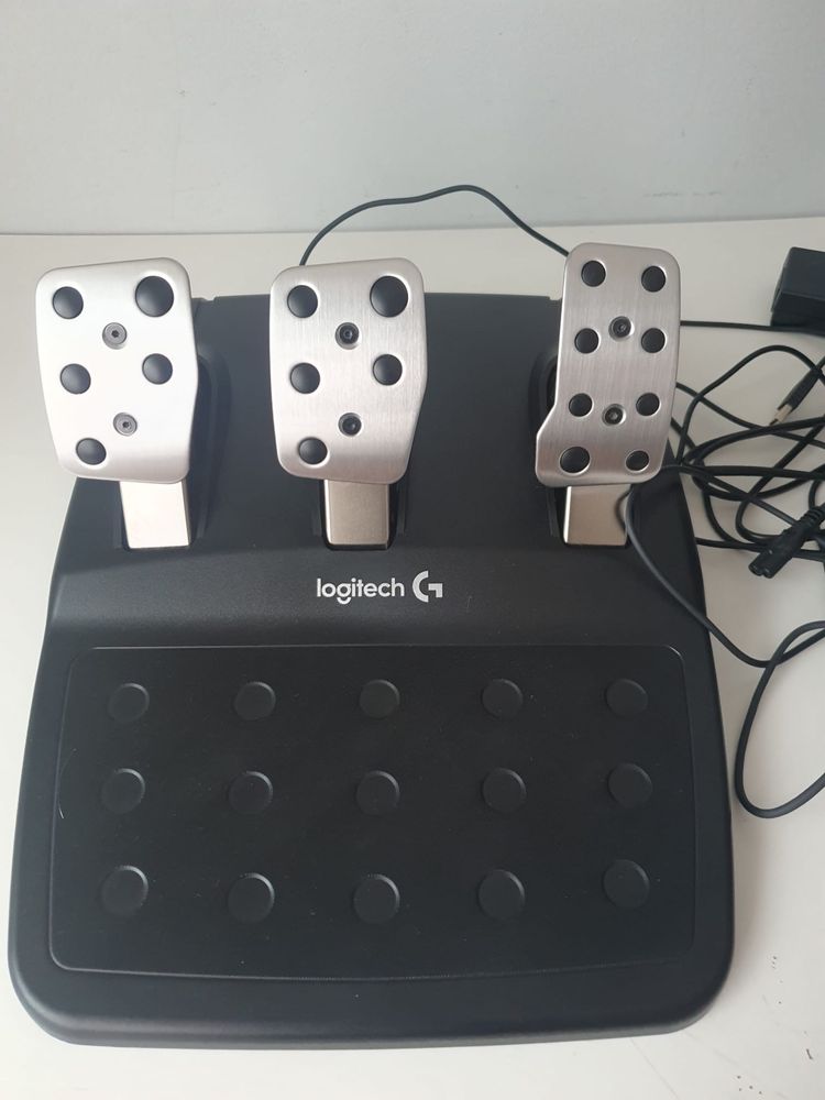 Vendo g29 Novo com garantia