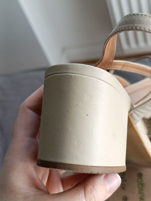 Sandałki na obcasie Kazar 39 nude/beż/kremowy skóra