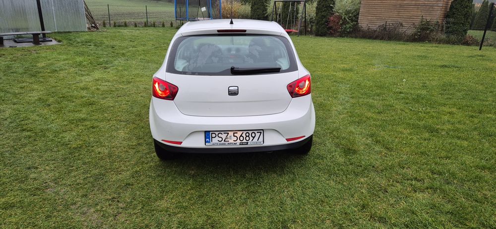 Seat  ibiza 1.4 z gazem 2009r