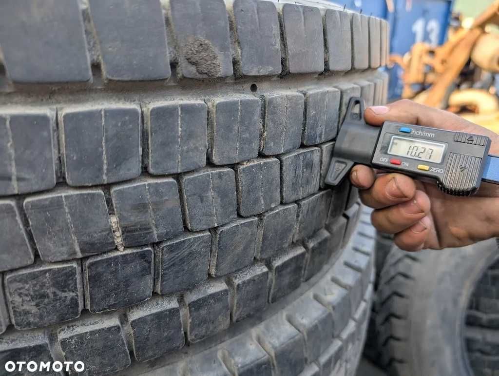 Opony Dunlop SP444 215/75R17.5 4szt 2011r