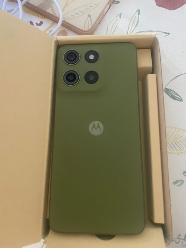 Motorola Novo G15 verde