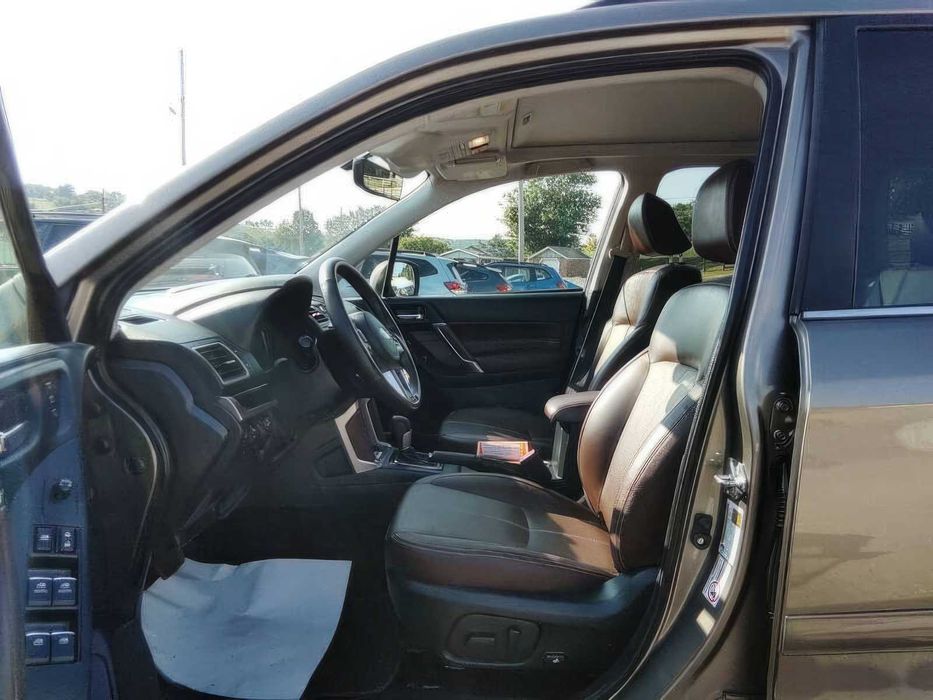 Subaru Forester      2018