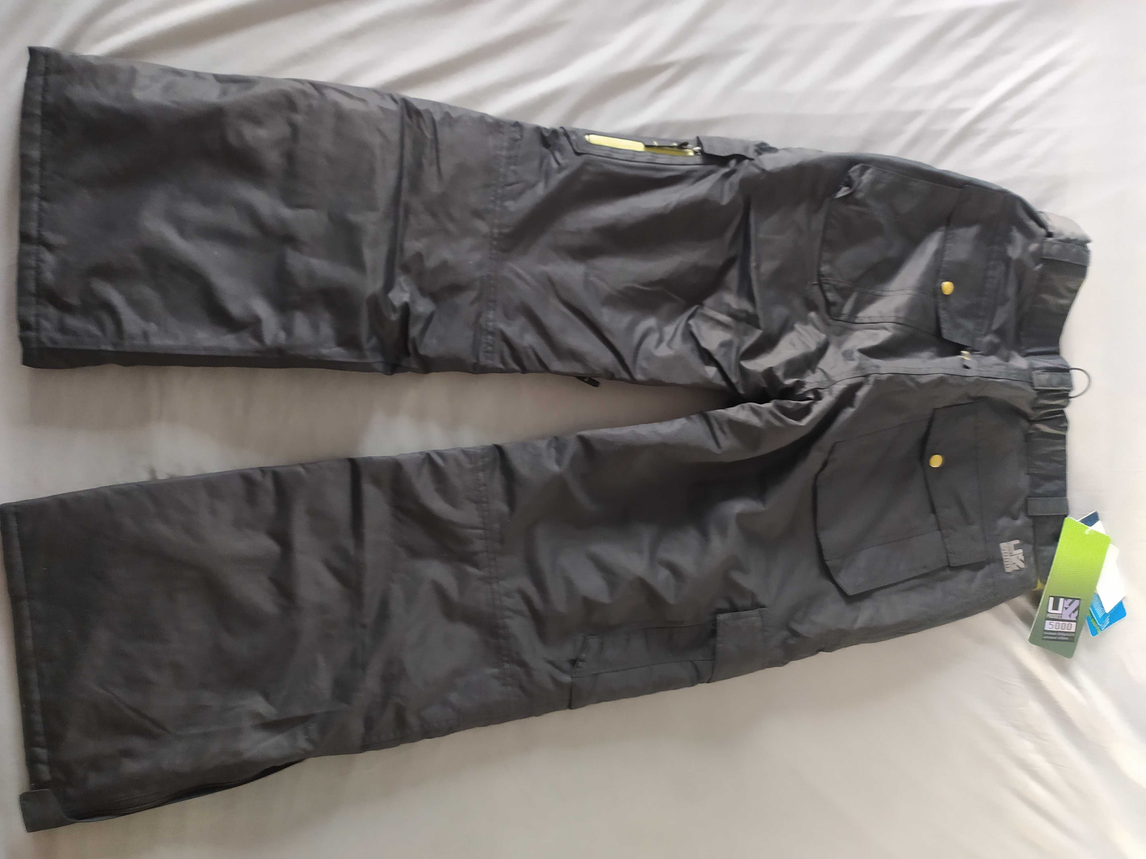 Nowy komplet snowboardowy FOB w rozm. XXL